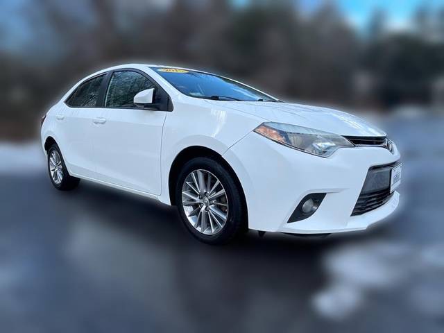 2015 Toyota Corolla  FWD photo