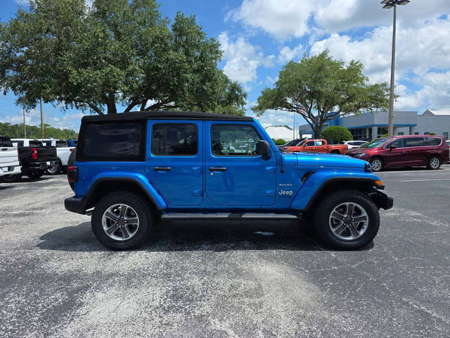 2022 Jeep Wrangler Unlimited Unlimited Sahara 4WD photo