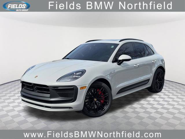 2023 Porsche Macan GTS AWD photo