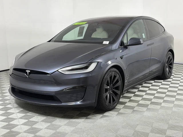 2023 Tesla Model X Standard Range AWD photo