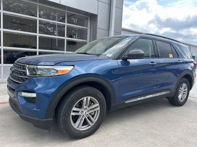 2022 Ford Explorer XLT 4WD photo