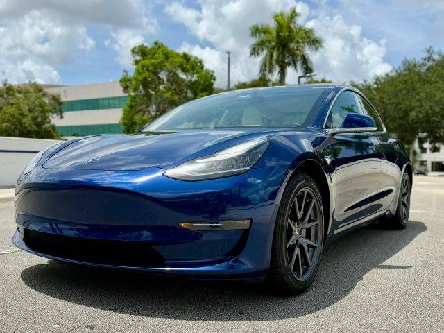 2019 Tesla Model 3 Standard Range Plus RWD photo