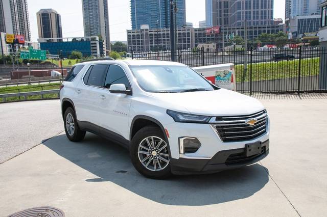 2023 Chevrolet Traverse LT Cloth AWD photo