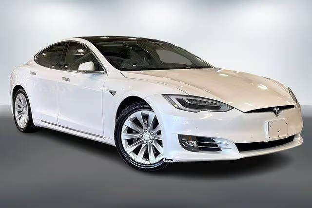 2019 Tesla Model S Standard Range AWD photo