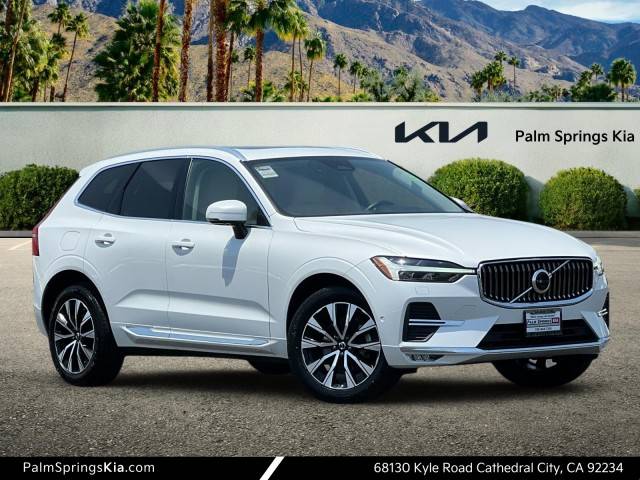 2023 Volvo XC60 Plus Bright Theme AWD photo