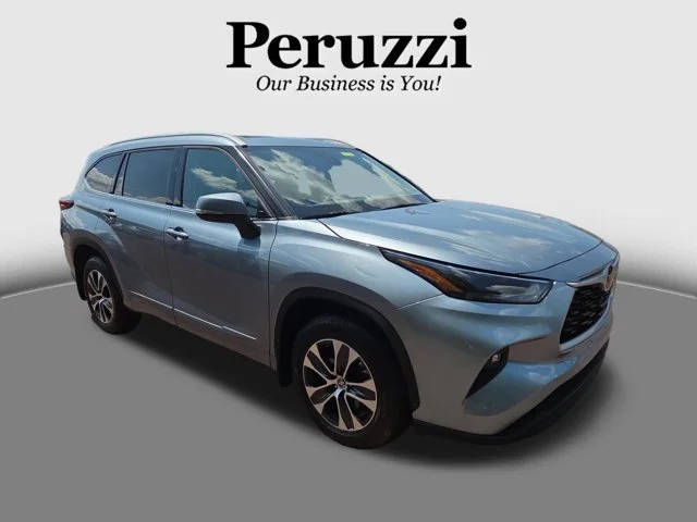 2022 Toyota Highlander XLE AWD photo