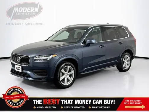 2022 Volvo XC90 Momentum AWD photo