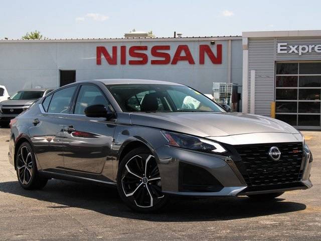 2023 Nissan Altima 2.5 SR FWD photo