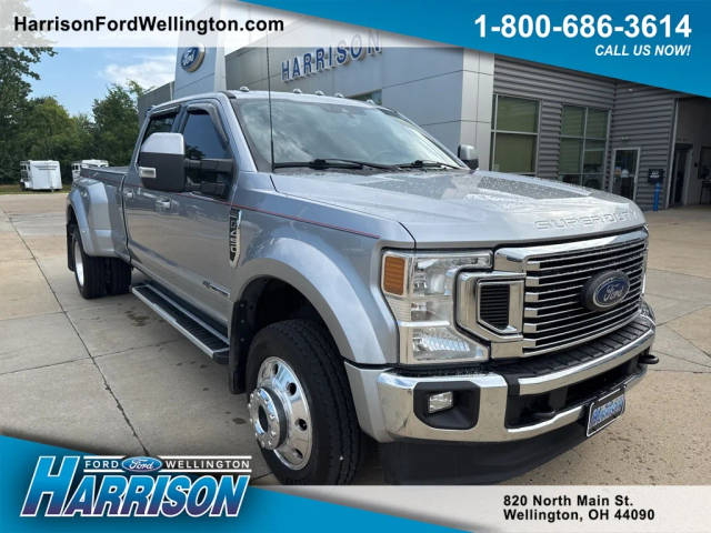 2022 Ford LARIAT 4WD photo