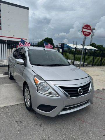 2018 Nissan Versa SV FWD photo