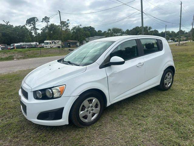 2016 Chevrolet Sonic LS FWD photo