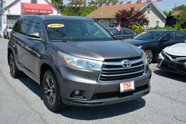 2016 Toyota Highlander XLE AWD photo