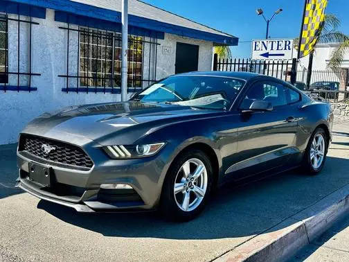 2015 Ford Mustang V6 RWD photo