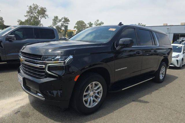 2023 Chevrolet Suburban LT RWD photo