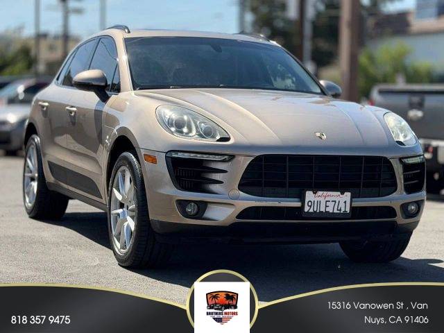 2016 Porsche Macan S AWD photo