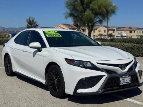2021 Toyota Camry SE FWD photo