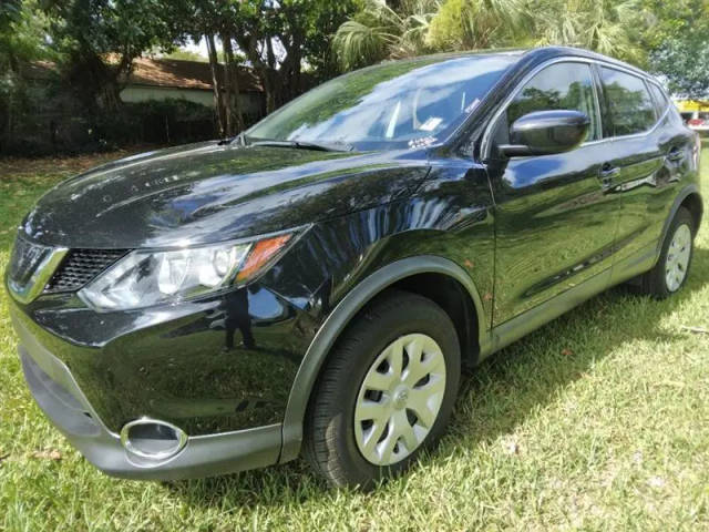 2019 Nissan Rogue Sport S FWD photo