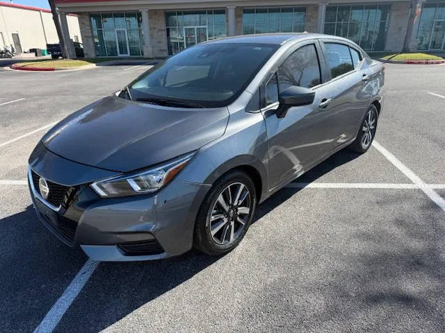 2021 Nissan Versa SV FWD photo