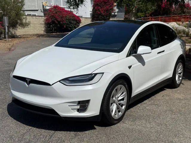 2016 Tesla Model X 90D AWD photo