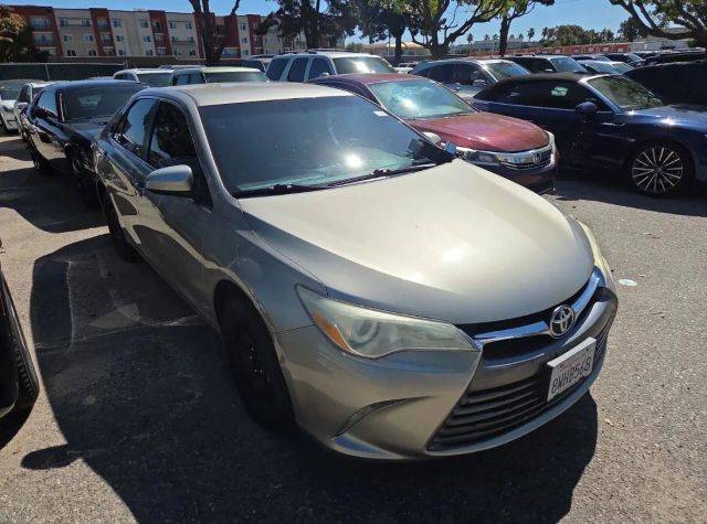 2015 Toyota Camry LE FWD photo