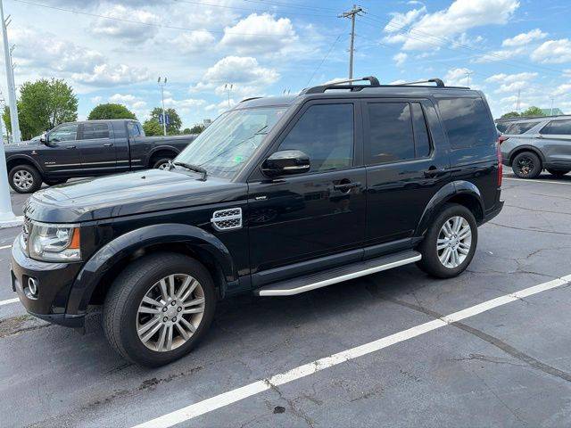2015 Land Rover LR4 LUX 4WD photo