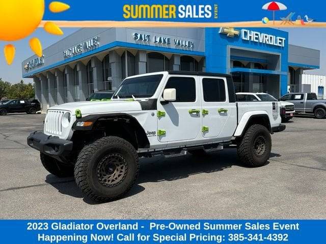 2023 Jeep Gladiator Overland 4WD photo
