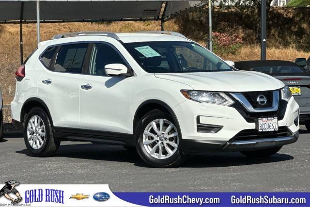2017 Nissan Rogue SV FWD photo