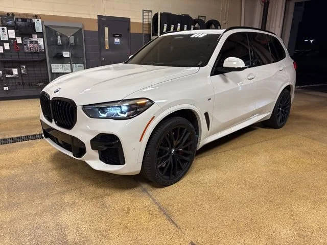 2023 BMW X5 M50i AWD photo