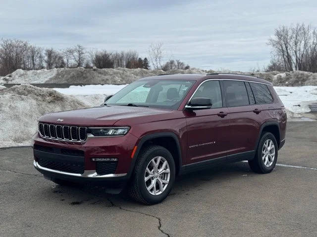 2022 Jeep Grand Cherokee L Limited 4WD photo