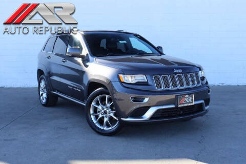 2015 Jeep Grand Cherokee Summit RWD photo