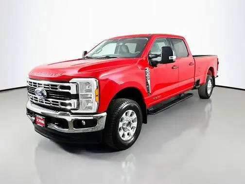 2023 Ford F-350 Super Duty XLT 4WD photo