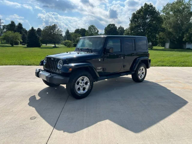 2015 Jeep Wrangler Unlimited Sahara 4WD photo