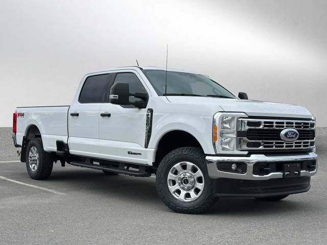 2023 Ford F-350 Super Duty XLT 4WD photo