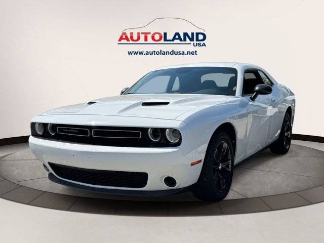 2023 Dodge Challenger SXT RWD photo
