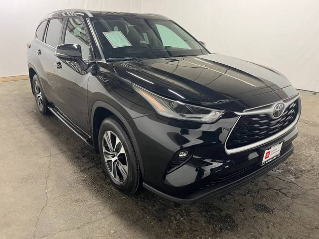 2023 Toyota Highlander XLE AWD photo