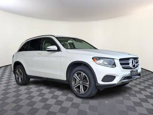 2017 Mercedes-Benz GLC-Class GLC 300 AWD photo