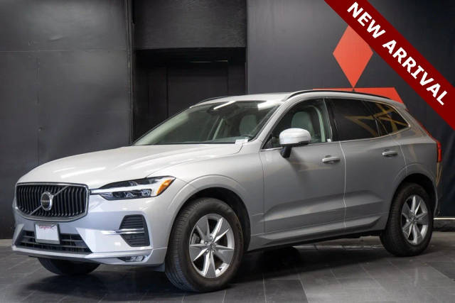 2022 Volvo XC60 Momentum AWD photo