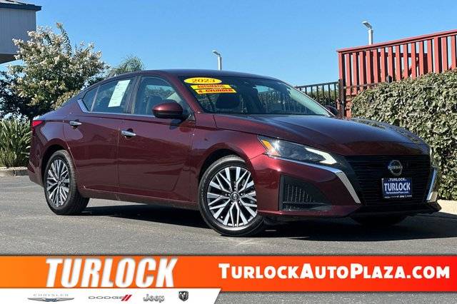 2023 Nissan Altima 2.5 SV FWD photo