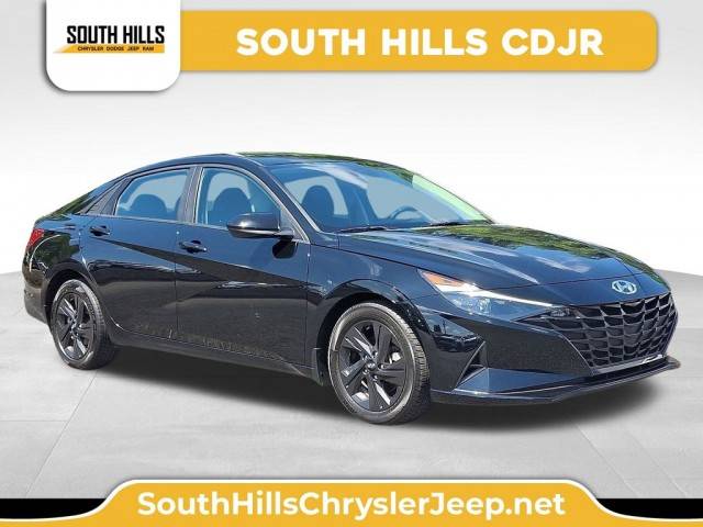 2022 Hyundai Elantra SEL FWD photo