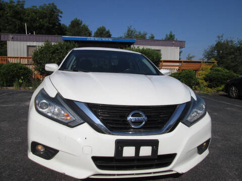 2018 Nissan Altima 2.5 SV FWD photo