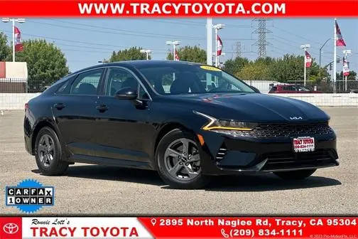 2023 Kia K5 LXS FWD photo