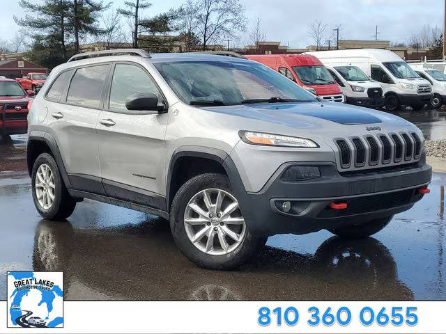 2016 Jeep Cherokee Trailhawk 4WD photo