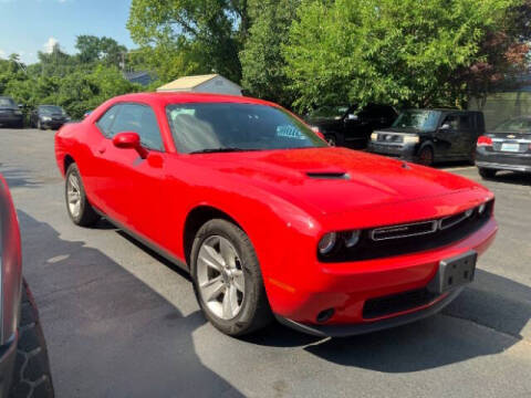 2023 Dodge Challenger SXT RWD photo