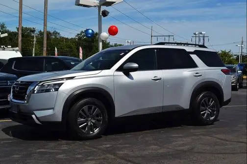 2022 Nissan Pathfinder SV 4WD photo