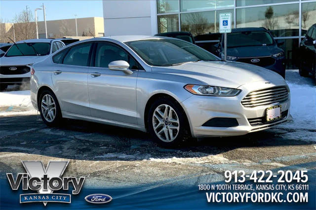 2015 Ford Fusion SE FWD photo