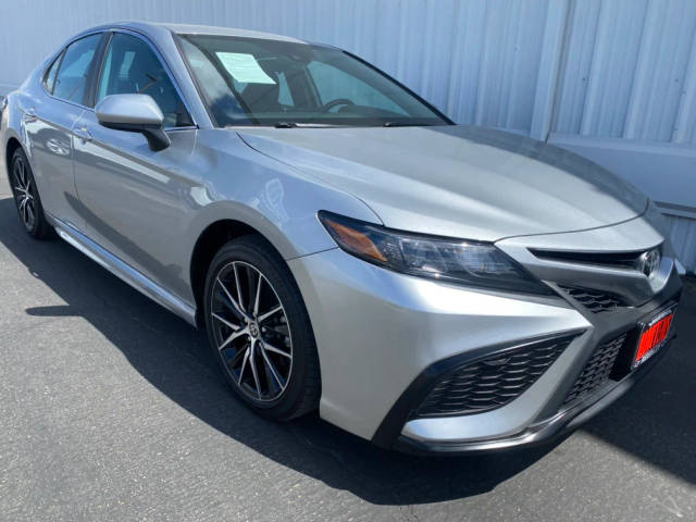 2022 Toyota Camry SE FWD photo