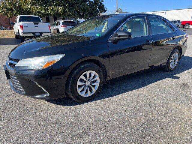 2015 Toyota Camry LE FWD photo