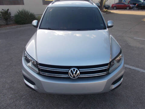 2015 Volkswagen Tiguan SE FWD photo