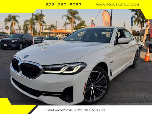2023 BMW 5 Series 530e RWD photo