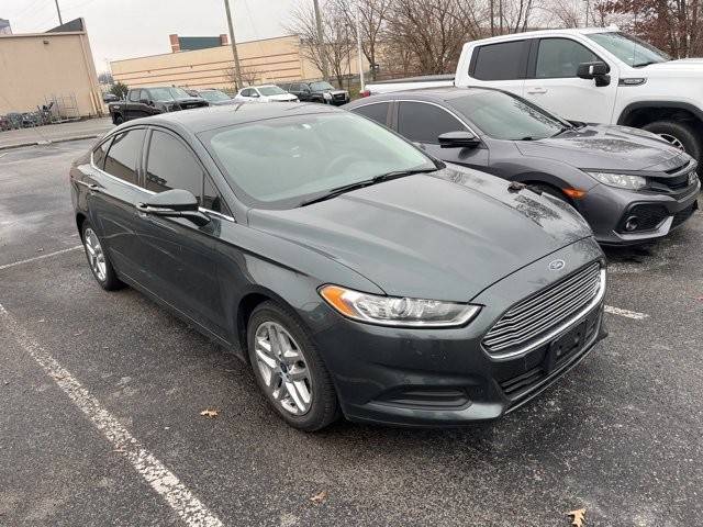 2015 Ford Fusion SE FWD photo